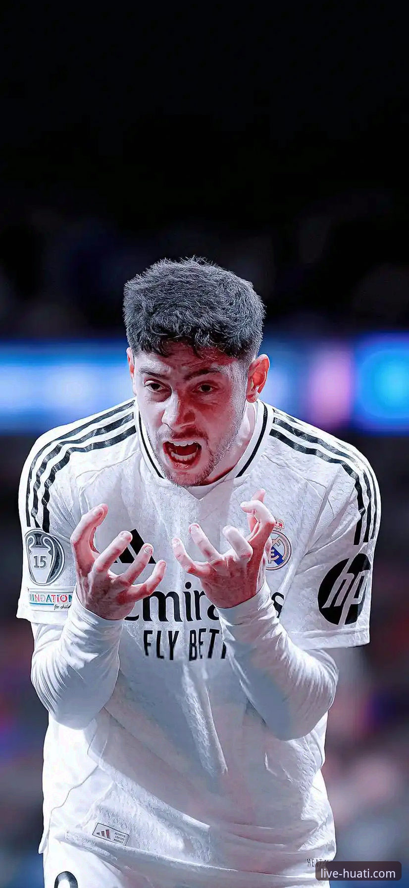 专业体育竞猜app官方下载 前瞻视角:巴尔韦德“创新”戴帽,皇马战术革新完胜曼城,瓜帅困局再现